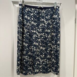Diane Von Furstenberg Navy and Cream Geometric Silk Pencil Skirt Size: 8